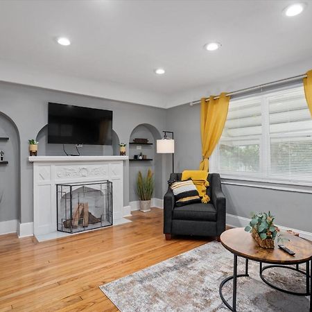 Modern & Cozy East Side Gem ~ Queen Beds ~ Parking Detroit Dış mekan fotoğraf