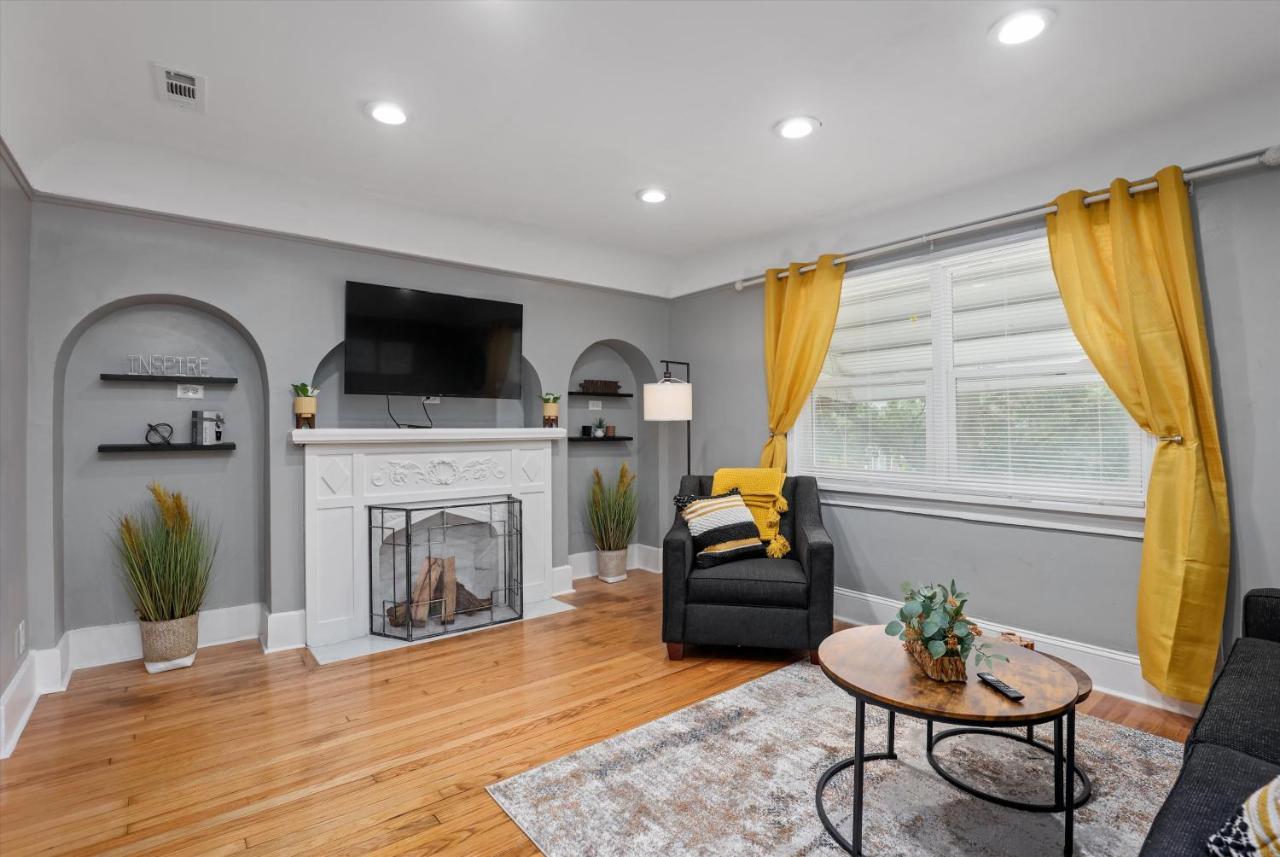 Modern & Cozy East Side Gem ~ Queen Beds ~ Parking Detroit Dış mekan fotoğraf